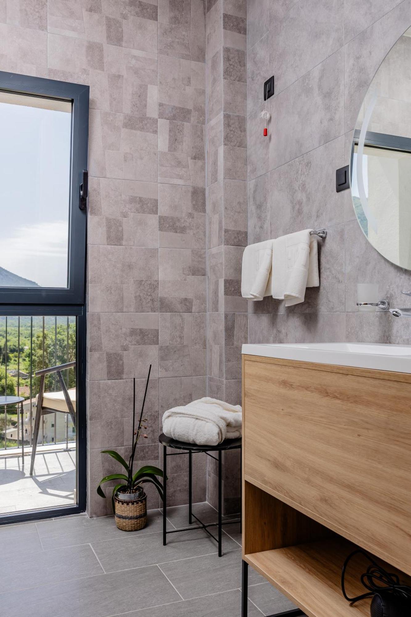 Hotel Aquilo Petrovac エクステリア 写真